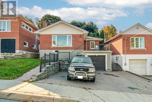 221 Kingsmount Boulevard, Sudbury