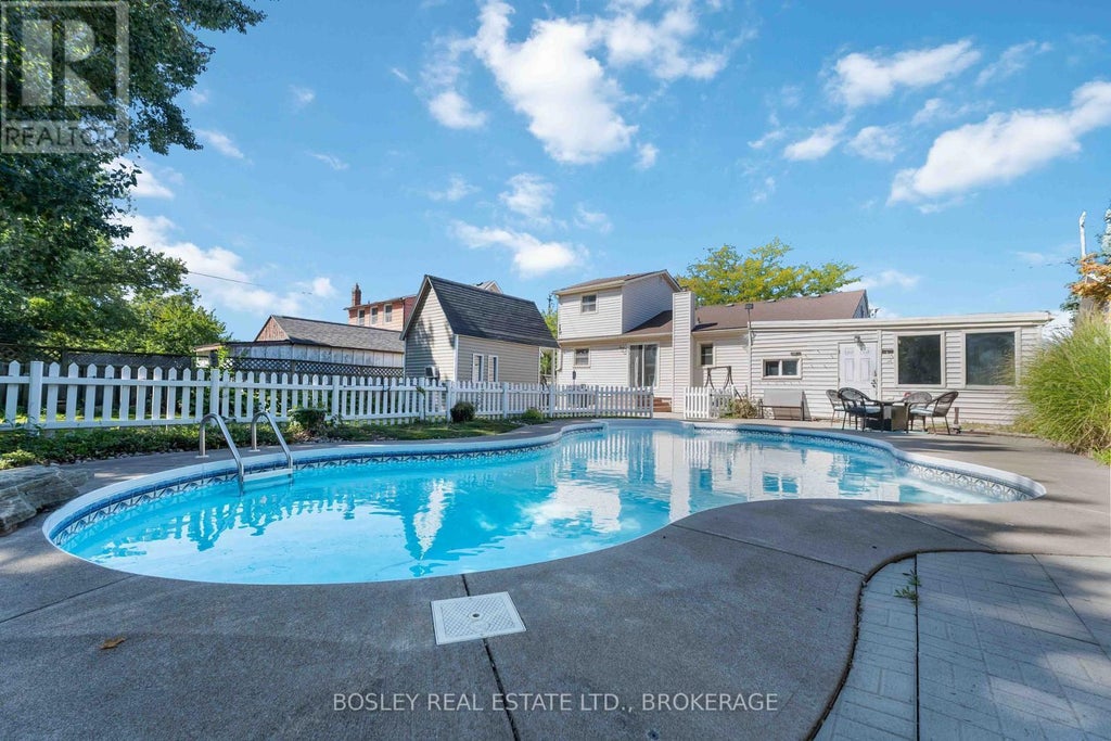 301 Pelham Road, St. Catharines (rykert/vansickle)