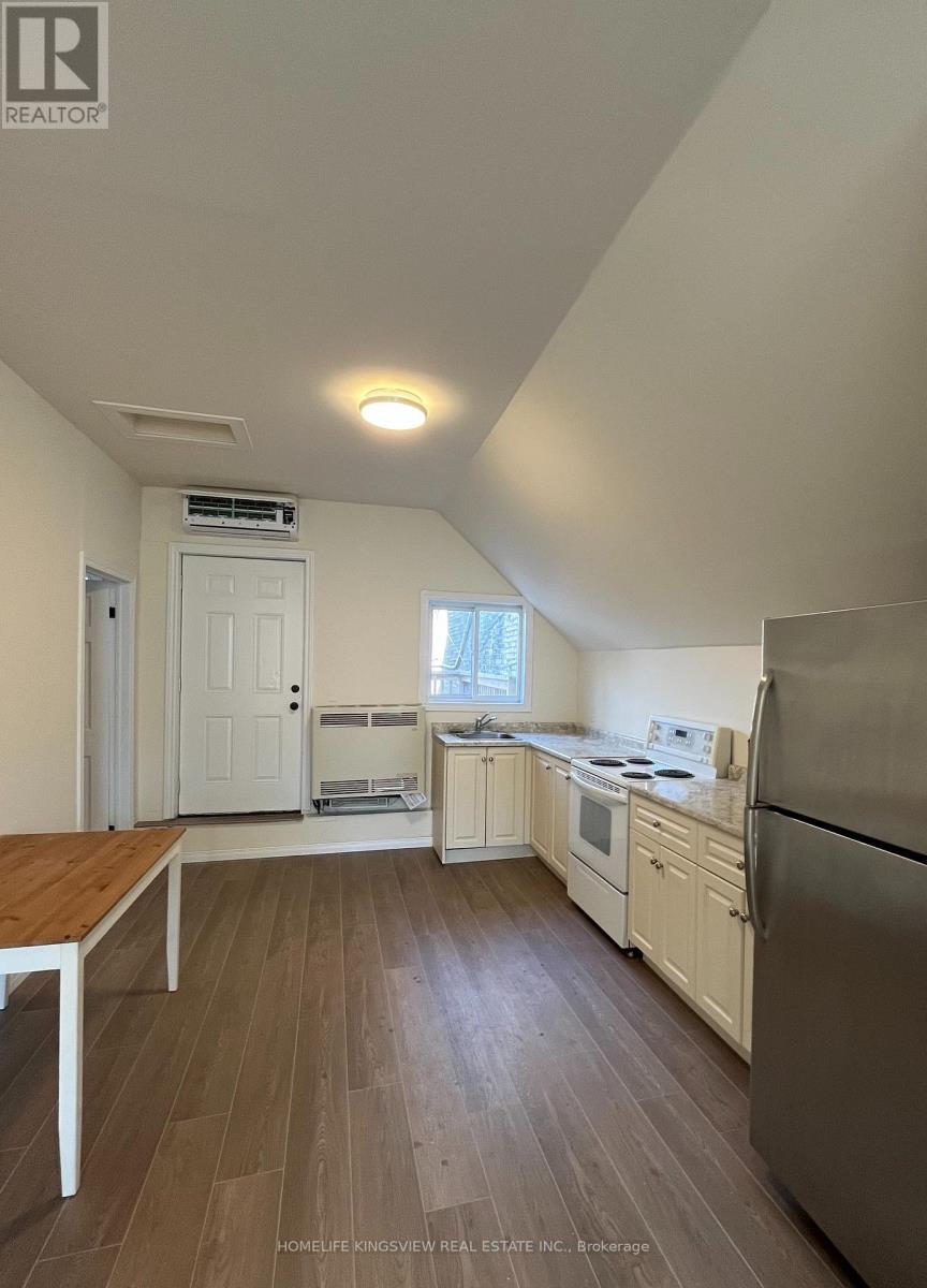 A - 647 Talbot Street, St. Thomas