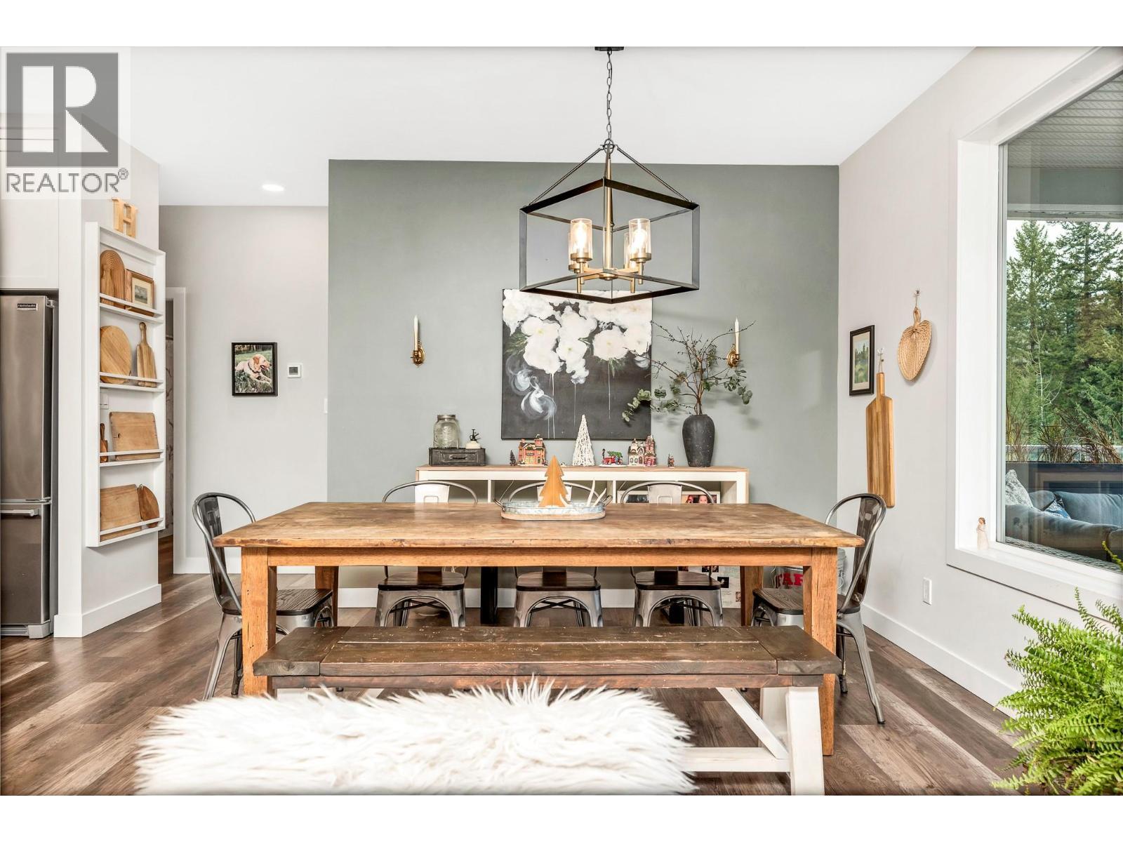 2741 Golf Course Drive. Blind Bay, British Columbia