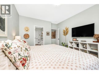 2741 Golf Course Drive. Blind Bay, British Columbia