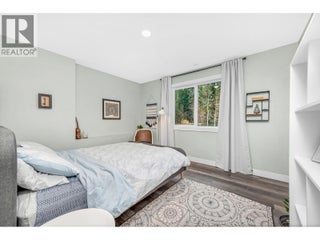 2741 Golf Course Drive. Blind Bay, British Columbia