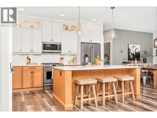 2741 Golf Course Drive. Blind Bay, British Columbia