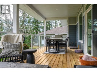 2741 Golf Course Drive. Blind Bay, British Columbia