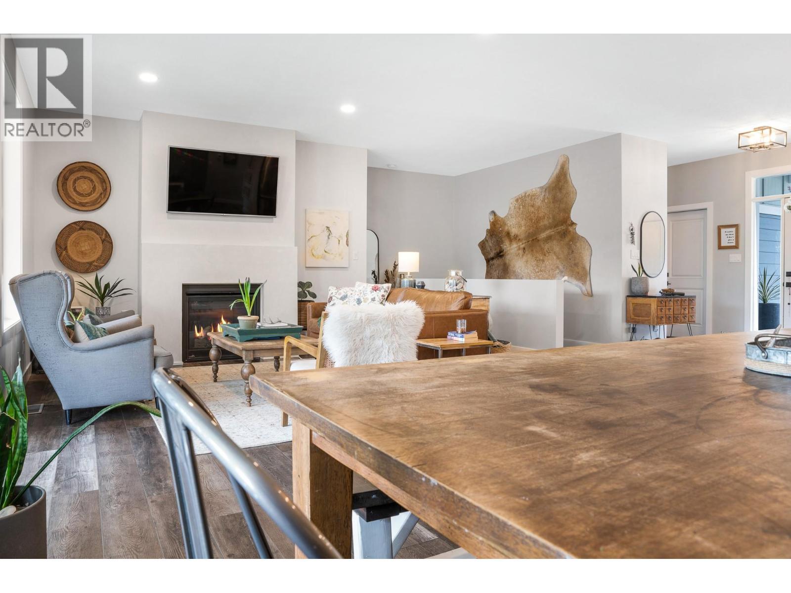 2741 Golf Course Drive. Blind Bay, British Columbia