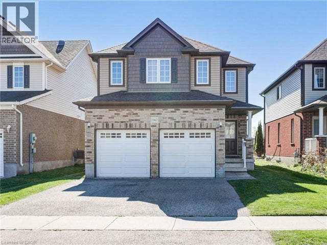 1360 Caen Avenue, Woodstock