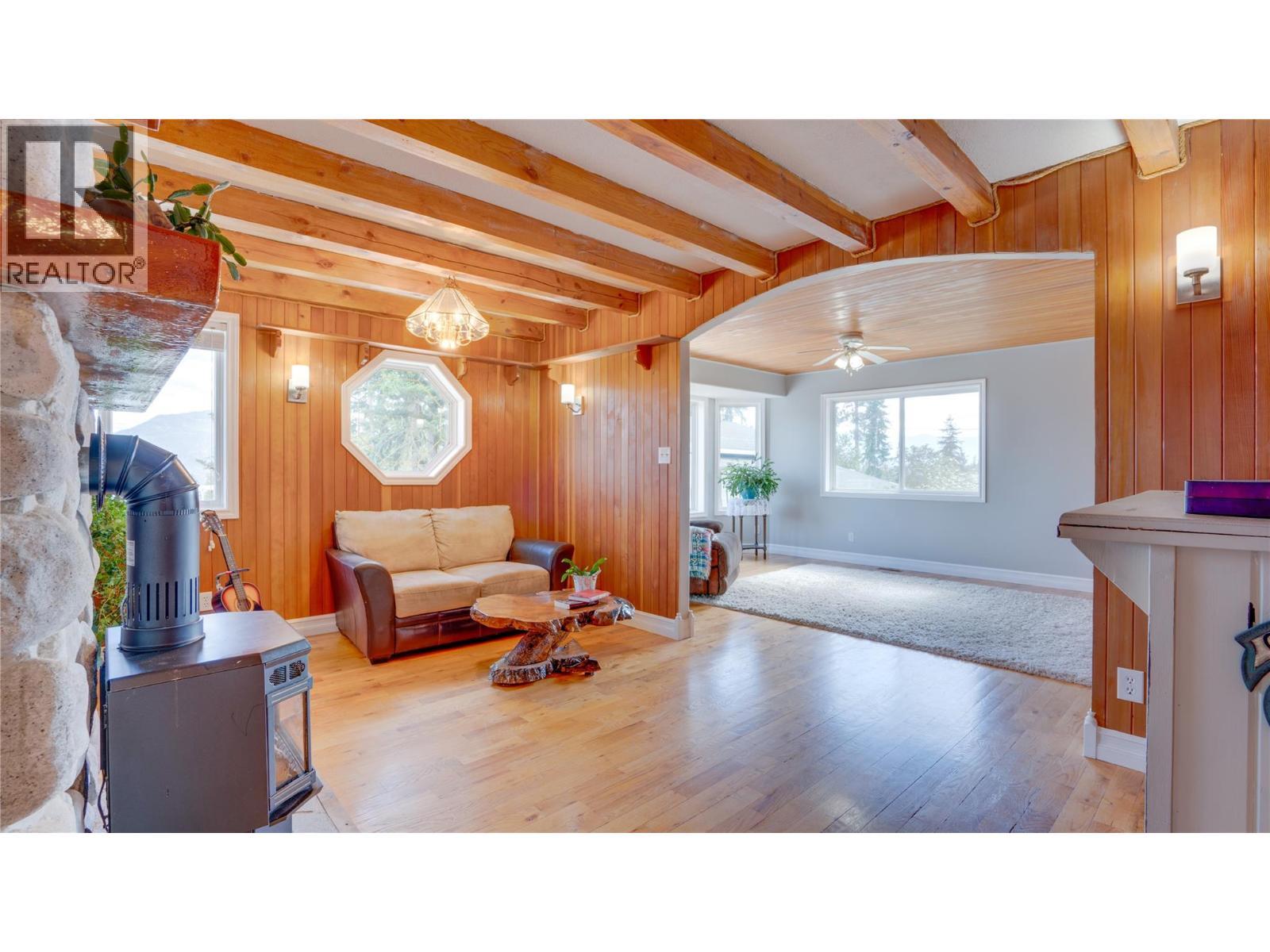 353 Gunter-ellison Road. Enderby, British Columbia