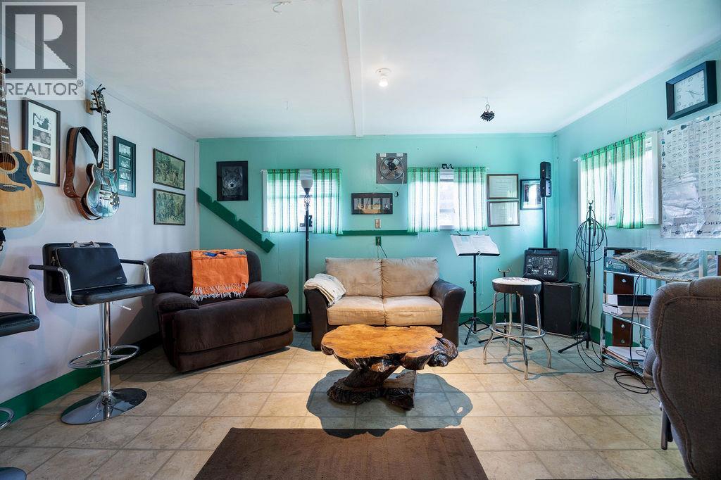 353 Gunter-ellison Road. Enderby, British Columbia