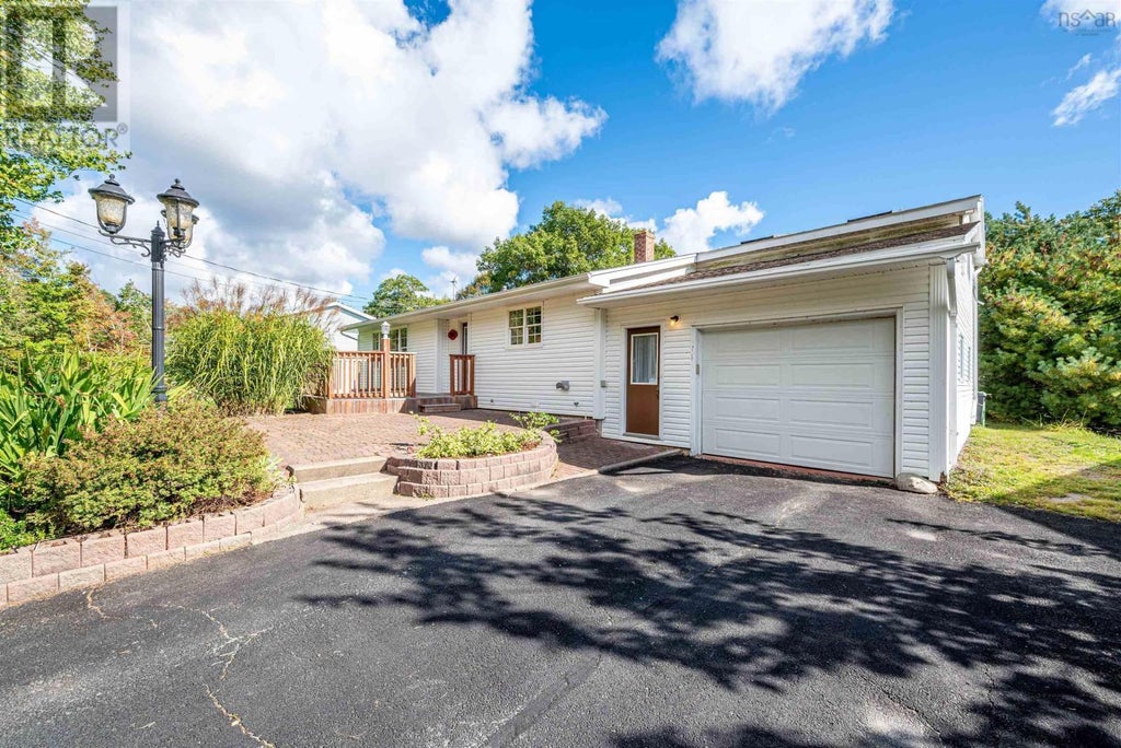 206 Lakeview Road, Lakeview