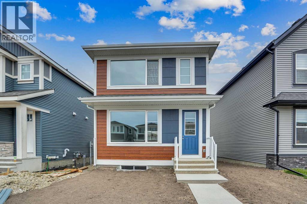 58 Corner Glen Common Ne, Calgary