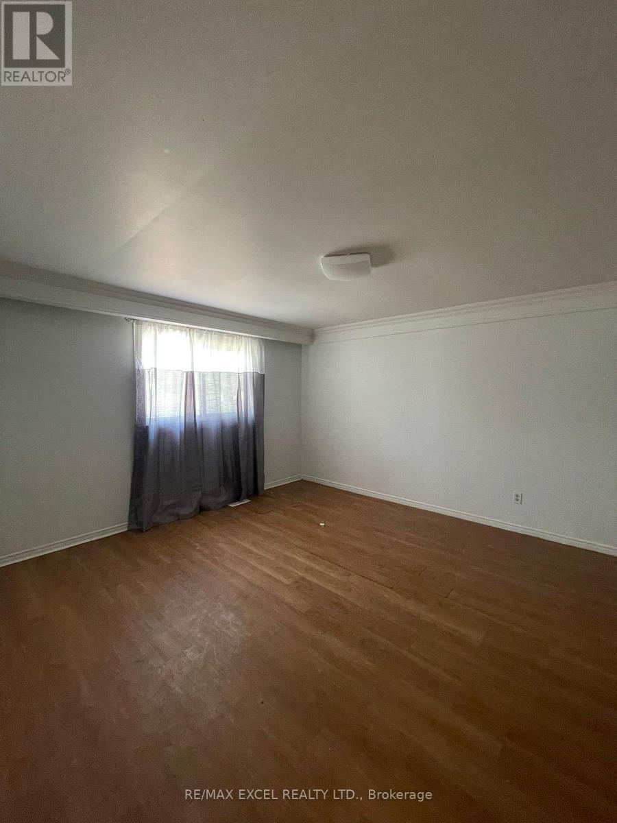 Front Unit - 24 Sylvia Street, Barrie (grove East)