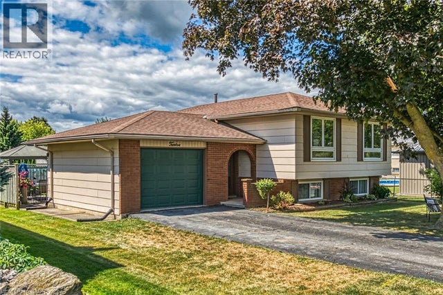 12 Athens Street, Hagersville