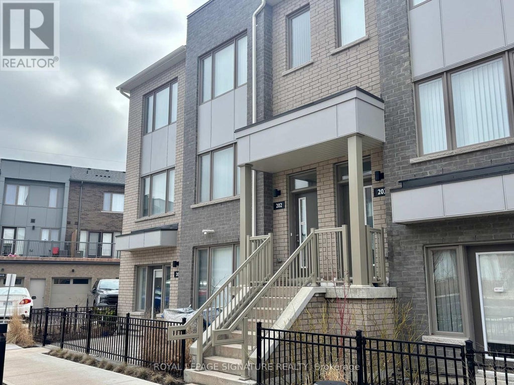 810 - 1525 Kingston Road, Pickering (town Centre)