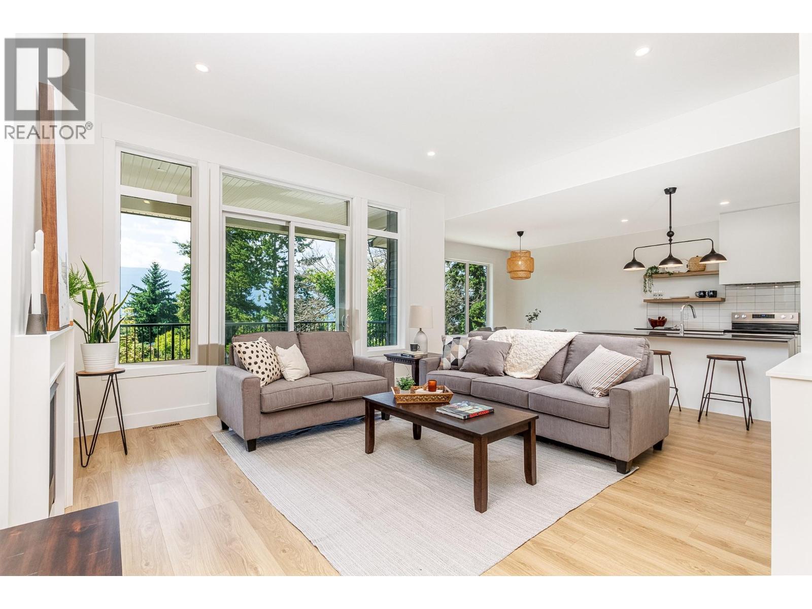 111 20 Street Se. Salmon Arm, British Columbia