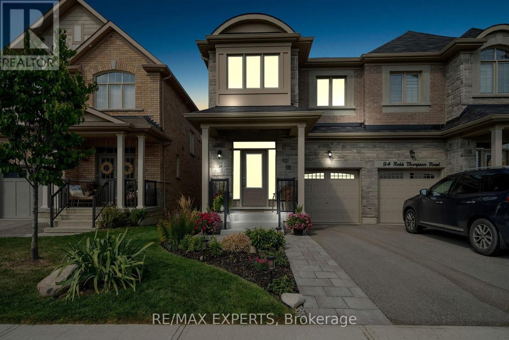 92 Robb Thomson Road, East Gwillimbury (mt Albert)