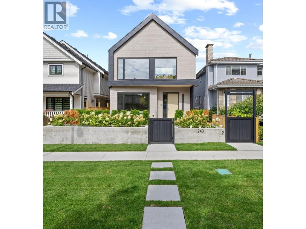 1 1243 E 27th Avenue, Vancouver