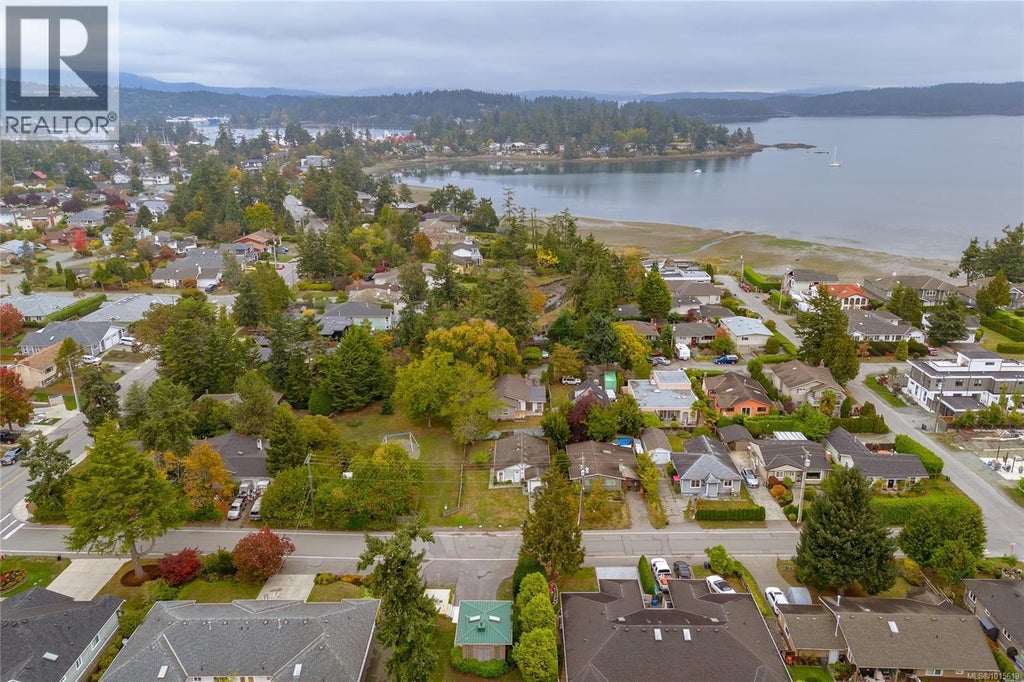 2365 Lovell Avenue, Sidney