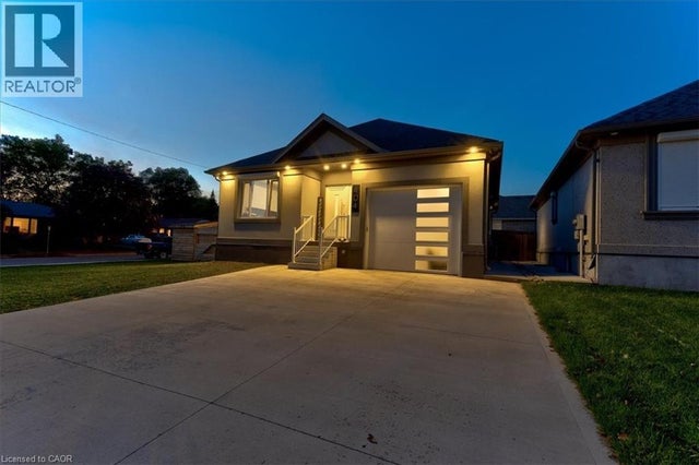 404 Montrose Street N, Cambridge