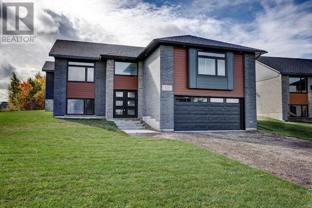 825 Moonrock Avenue, Sudbury