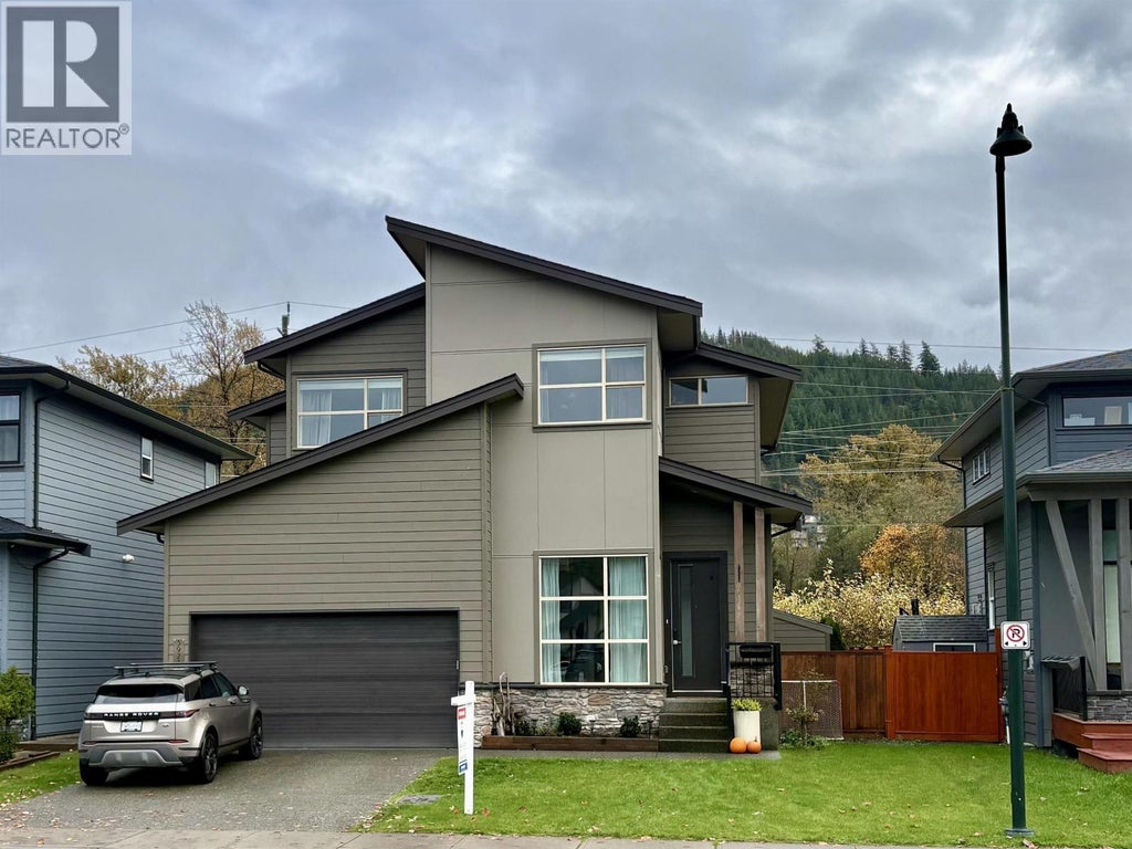 39212 Cardinal Drive, Squamish