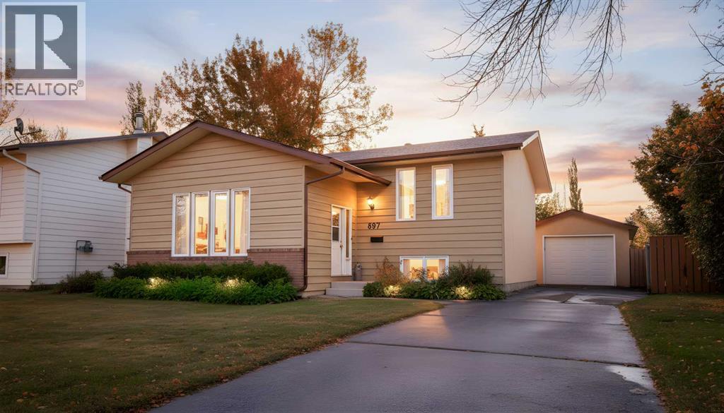 897 Red Crow Boulevard W, Lethbridge