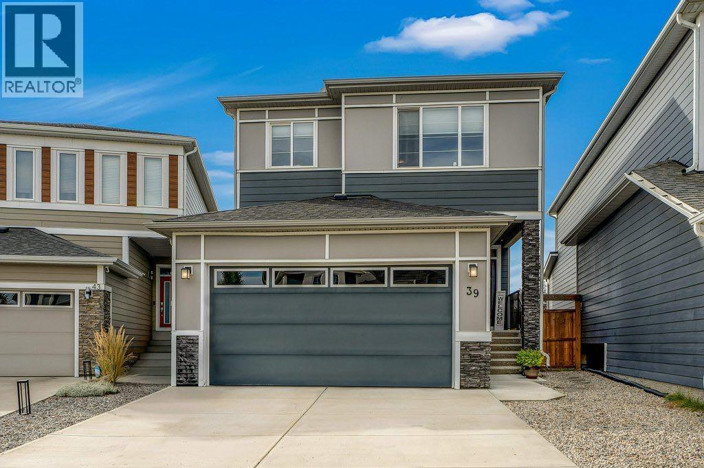 39 Cranbrook Green Se, Calgary