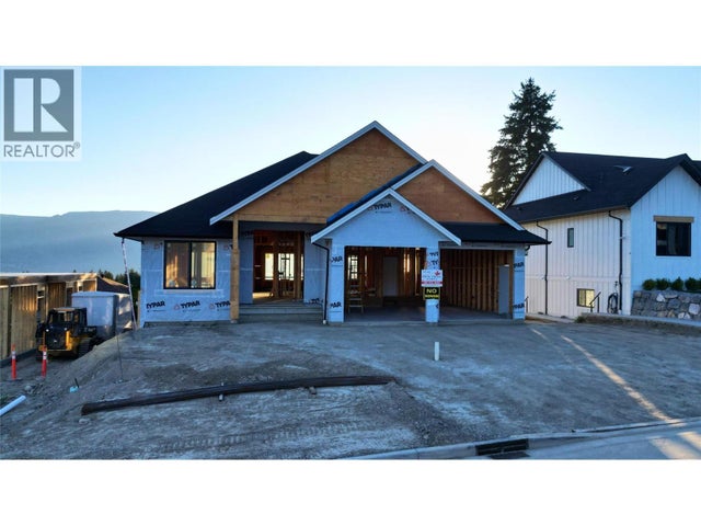 1905 35 Street Ne, Salmon Arm