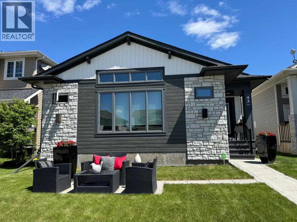 43 Windermere Close, Red Deer