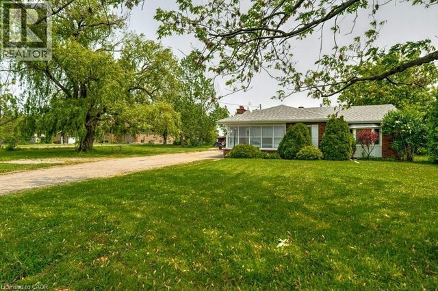 114 Second Road E, Hamilton