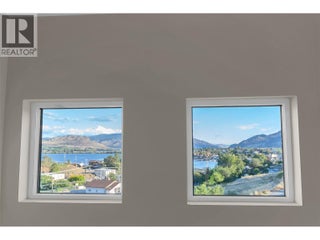 6811 Nighthawk Drive Unit# 102. Osoyoos, British Columbia