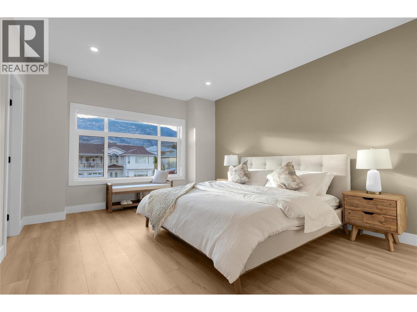 6811 Nighthawk Drive Unit# 102. Osoyoos, British Columbia