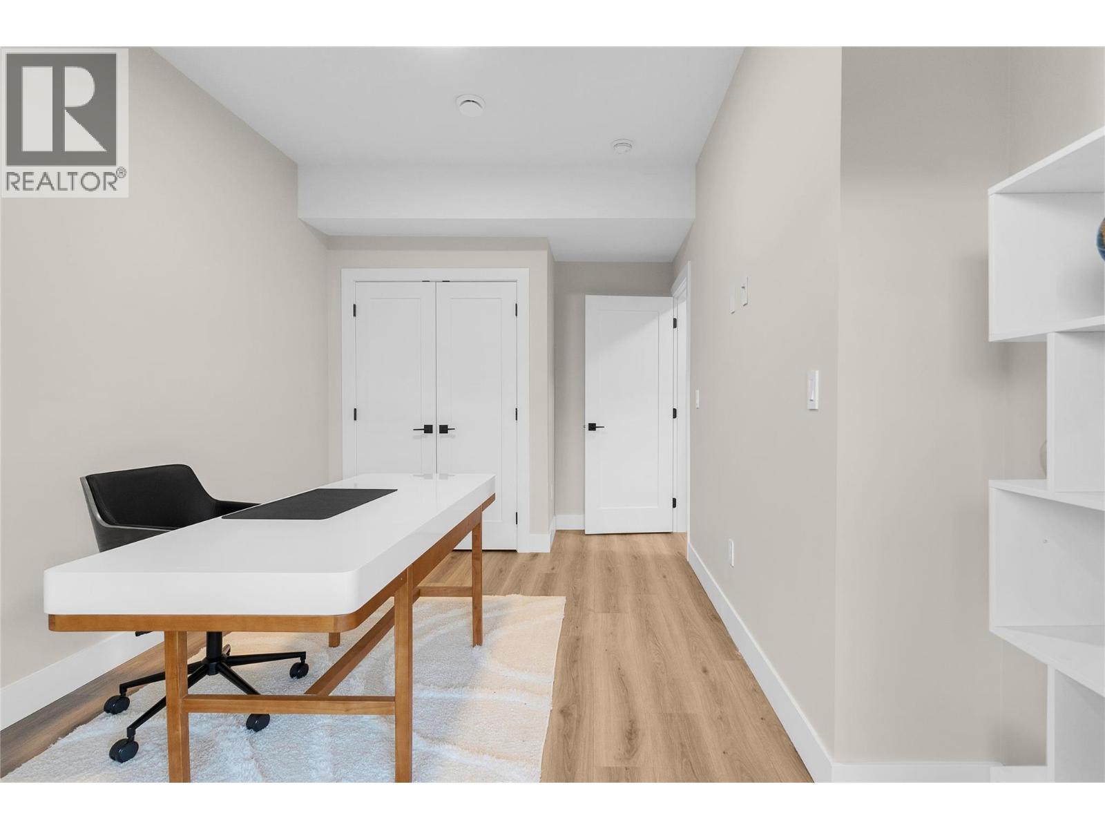 6811 Nighthawk Drive Unit# 102. Osoyoos, British Columbia