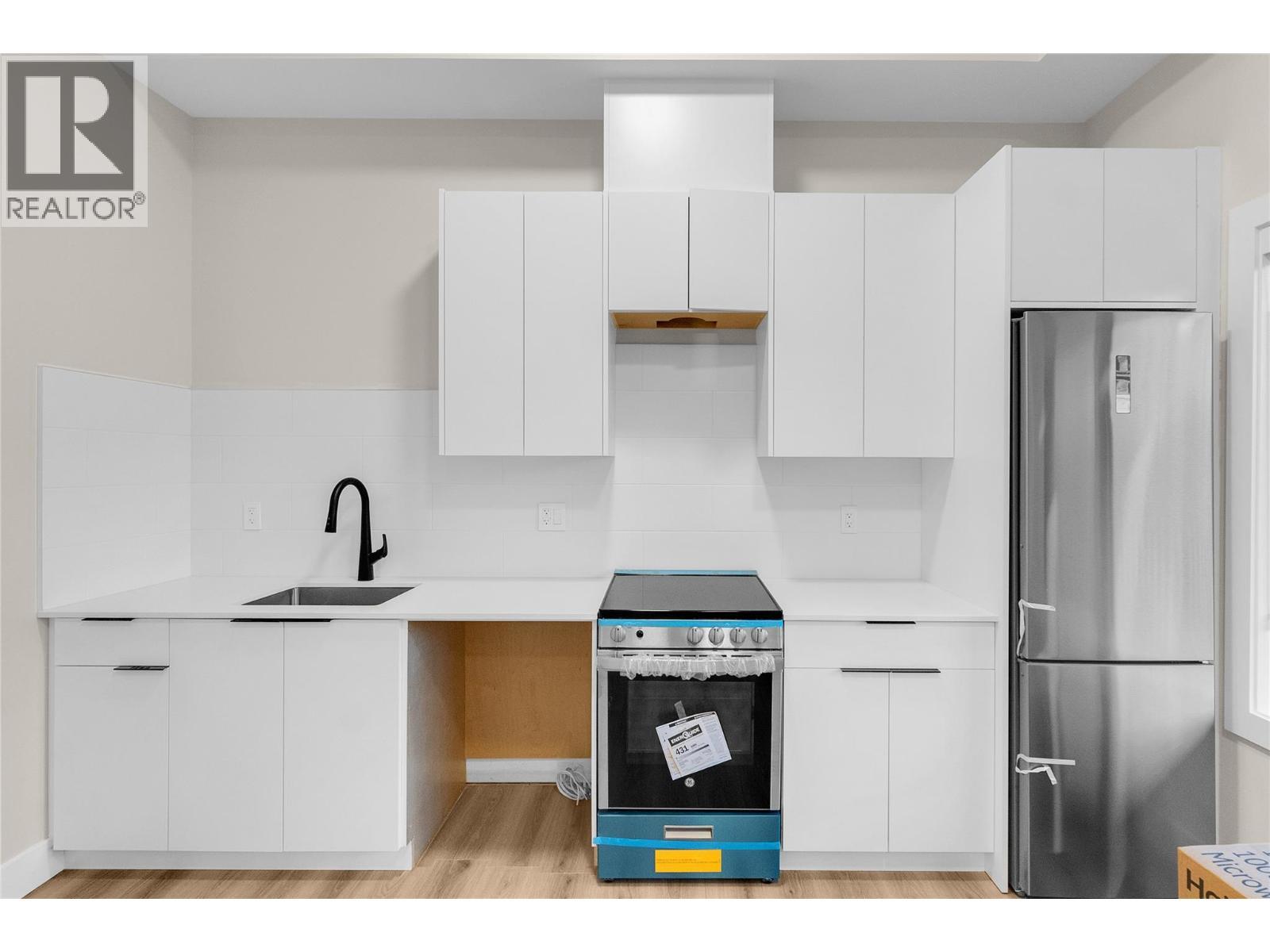 6811 Nighthawk Drive Unit# 102. Osoyoos, British Columbia