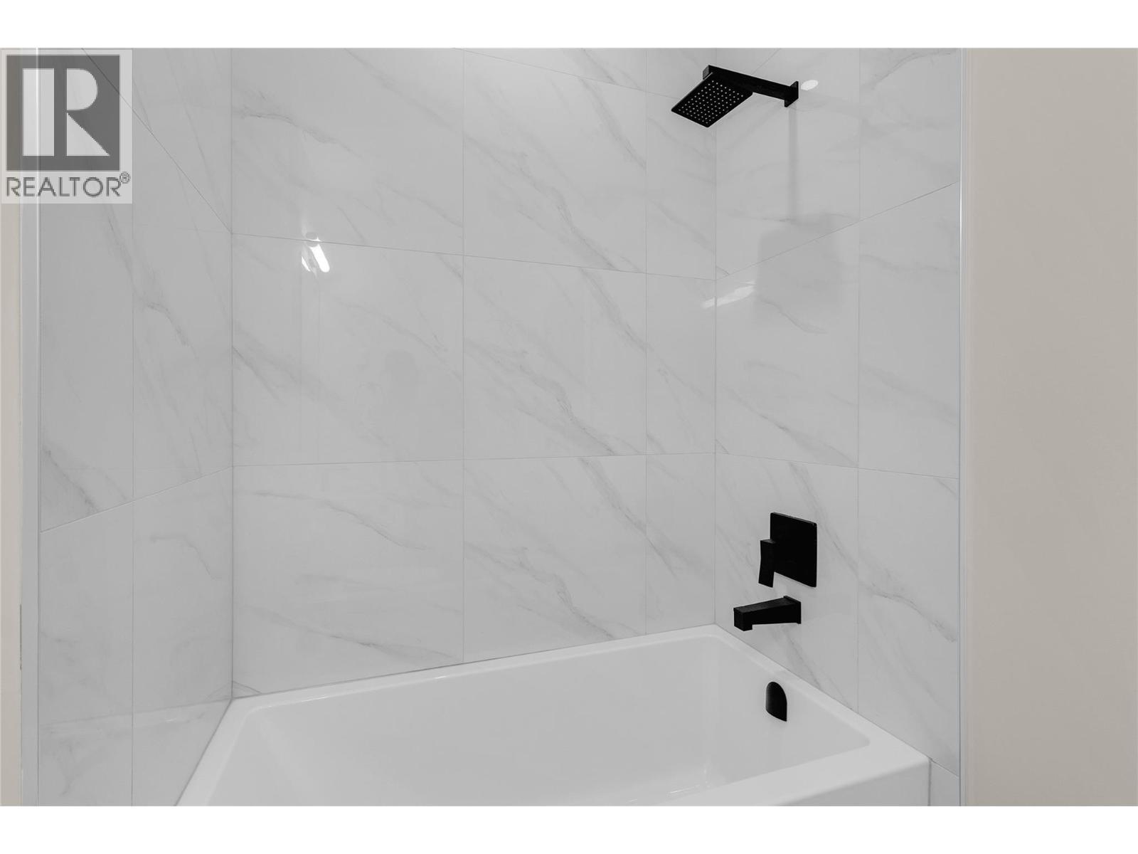 6811 Nighthawk Drive Unit# 102. Osoyoos, British Columbia