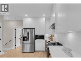 6811 Nighthawk Drive Unit# 102. Osoyoos, British Columbia