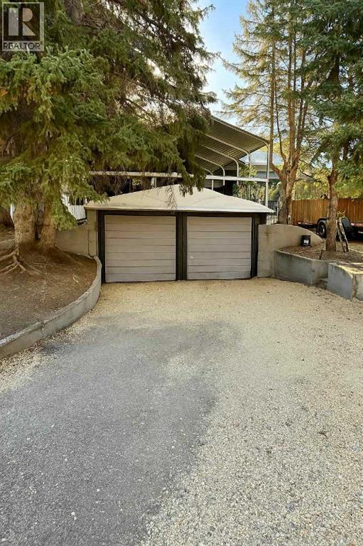 4211 45 Street, Ponoka