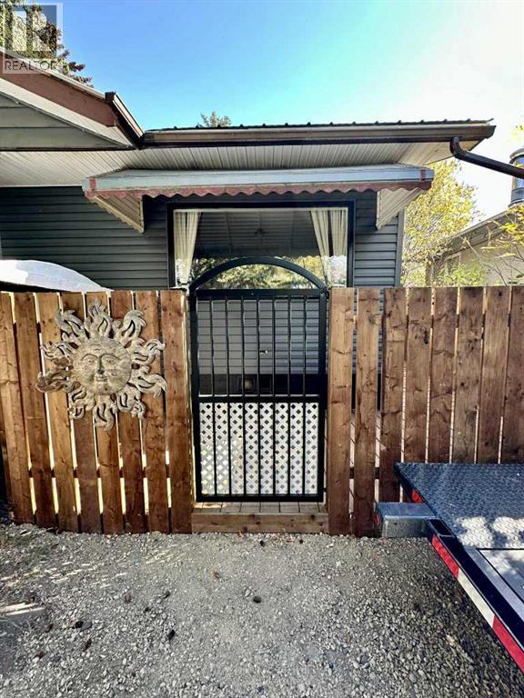 4211 45 Street, Ponoka