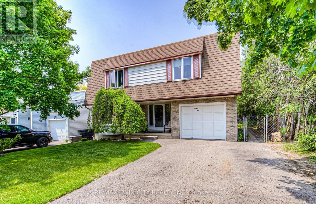 82 Roseneath Crescent, Kitchener