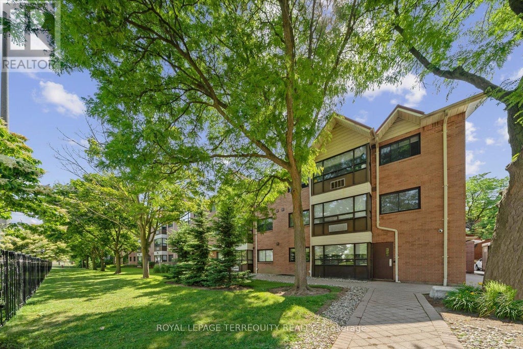 208 - 1275 Cornerbrook Place, Mississauga (erindale)