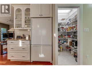 2642 Golf View Place. Blind Bay, British Columbia