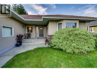 2642 Golf View Place. Blind Bay, British Columbia