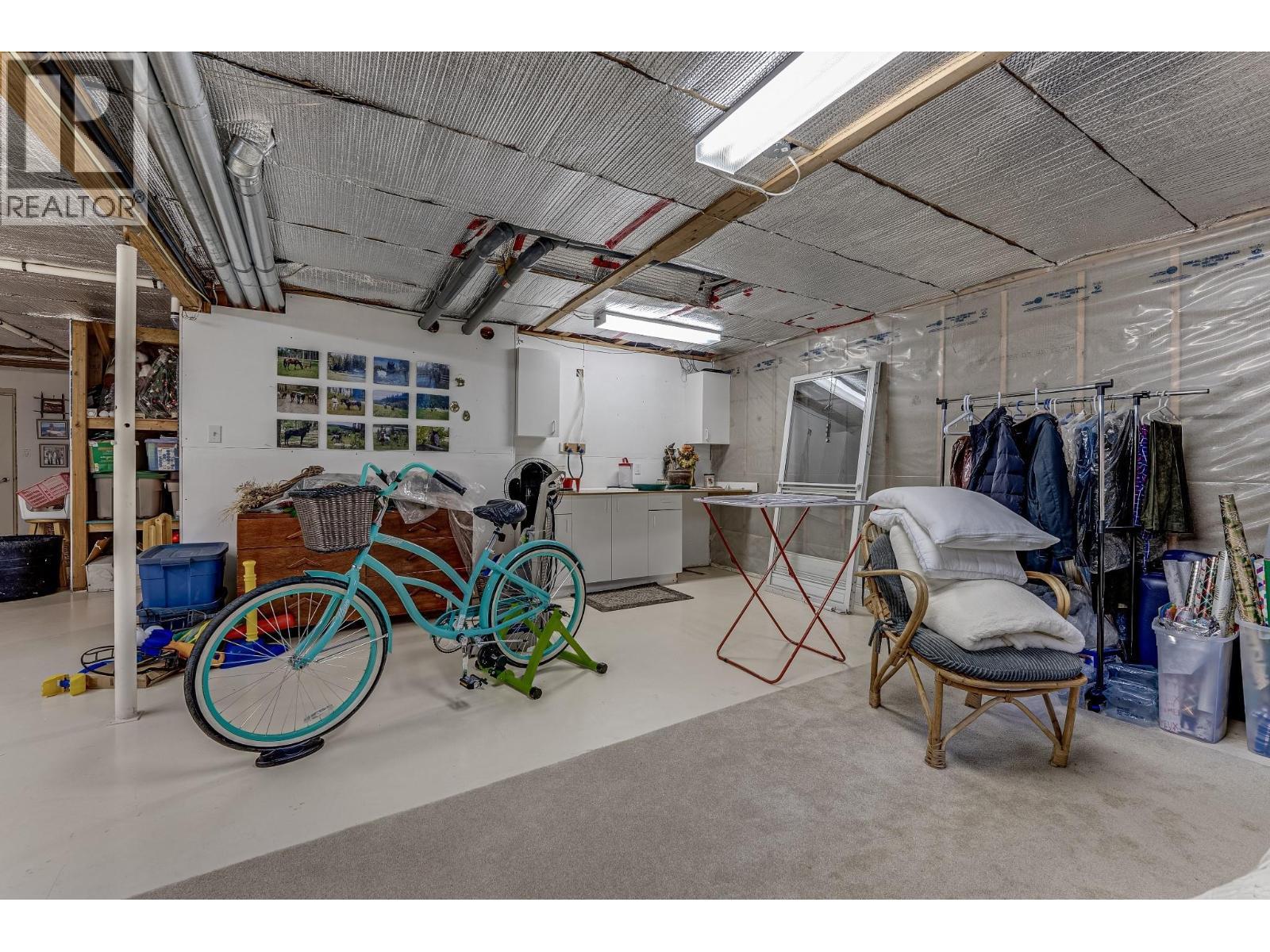 2642 Golf View Place. Blind Bay, British Columbia