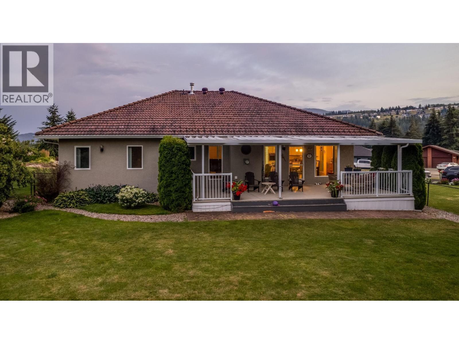 2642 Golf View Place. Blind Bay, British Columbia