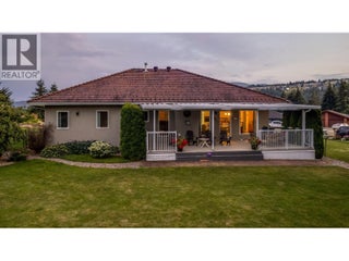 2642 Golf View Place. Blind Bay, British Columbia