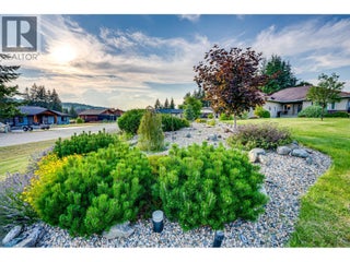 2642 Golf View Place. Blind Bay, British Columbia