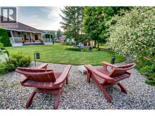 2642 Golf View Place. Blind Bay, British Columbia