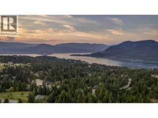 2642 Golf View Place. Blind Bay, British Columbia