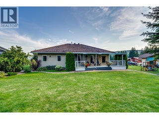 2642 Golf View Place. Blind Bay, British Columbia