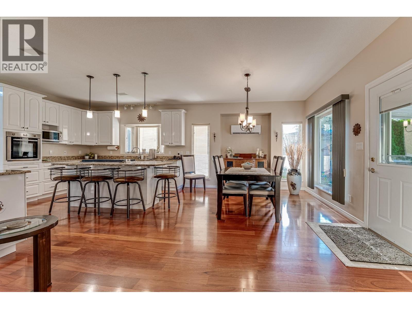 2642 Golf View Place. Blind Bay, British Columbia