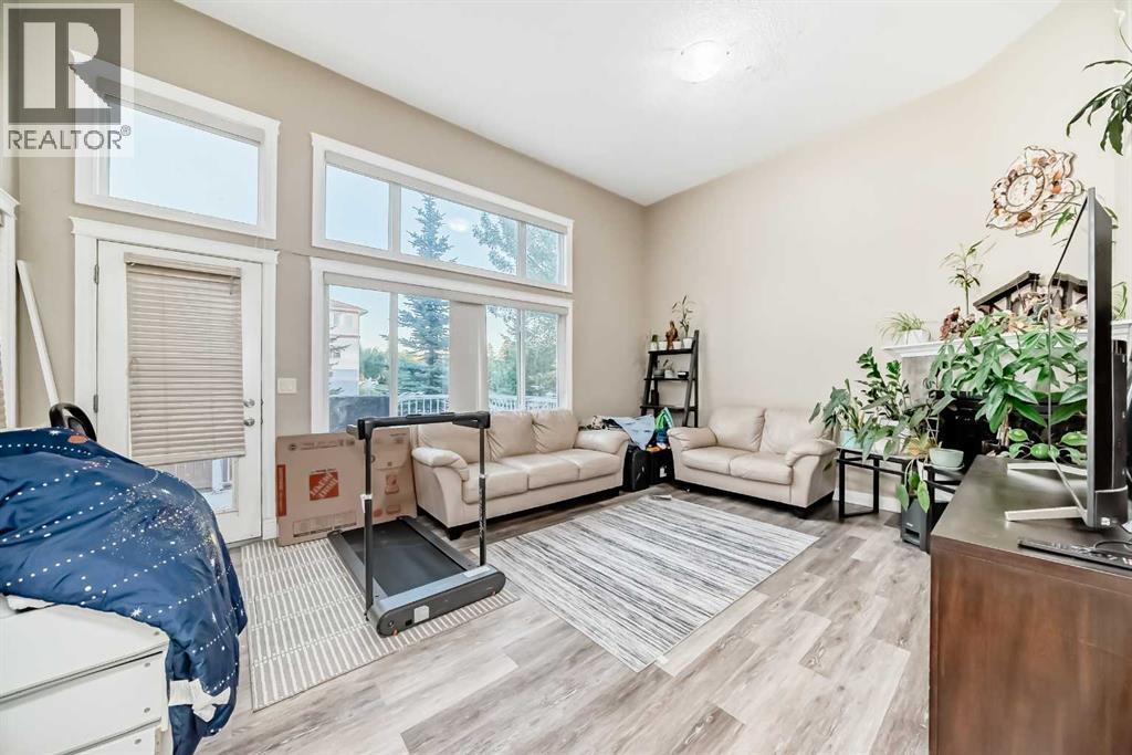 14 Dover Mews Se, Calgary